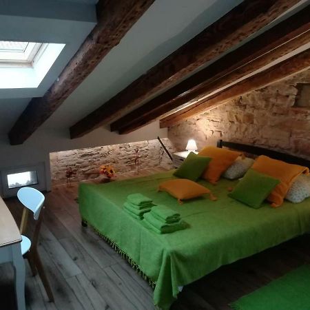 Lukadora Apartment Pula Luaran gambar