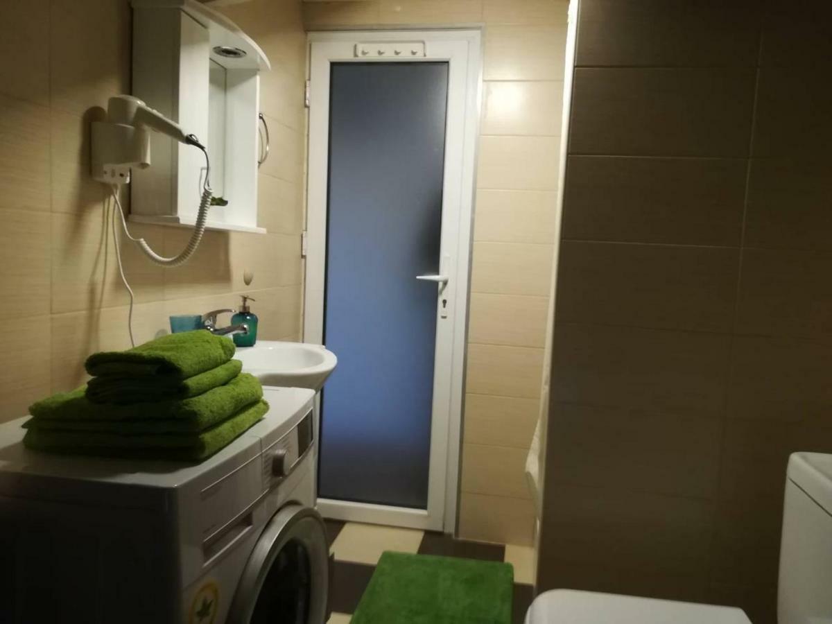 Lukadora Apartment Pula Luaran gambar