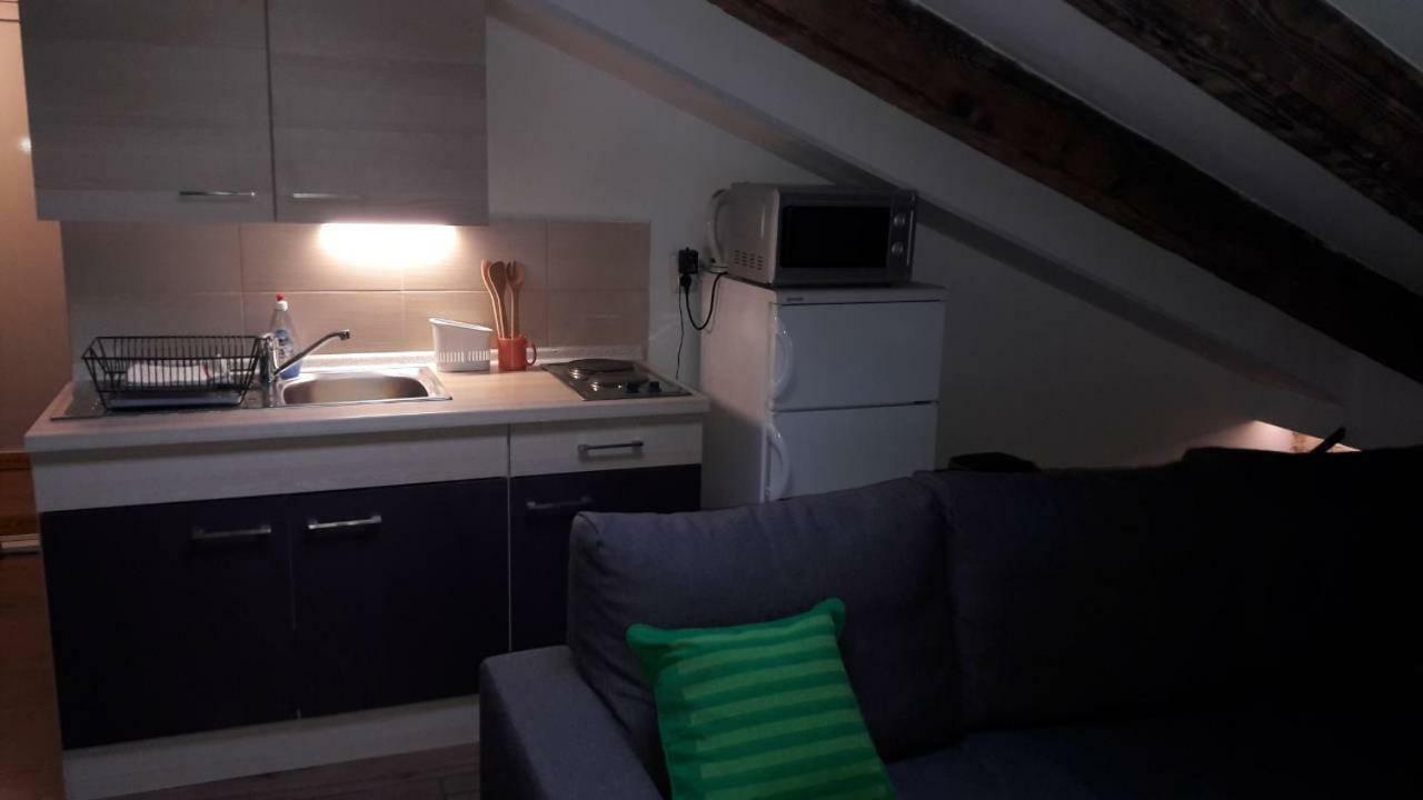 Lukadora Apartment Pula Luaran gambar