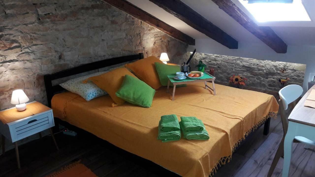 Lukadora Apartment Pula Luaran gambar